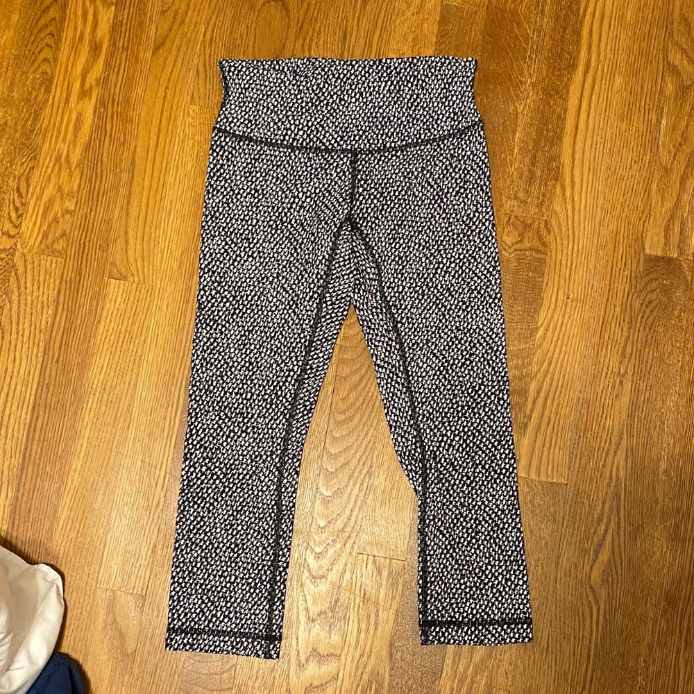 Lululemon cropped leggings